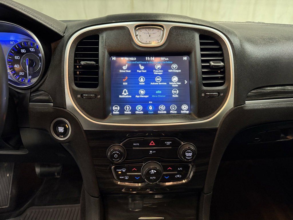 Used 2018 Chrysler 300 Touring L image 28