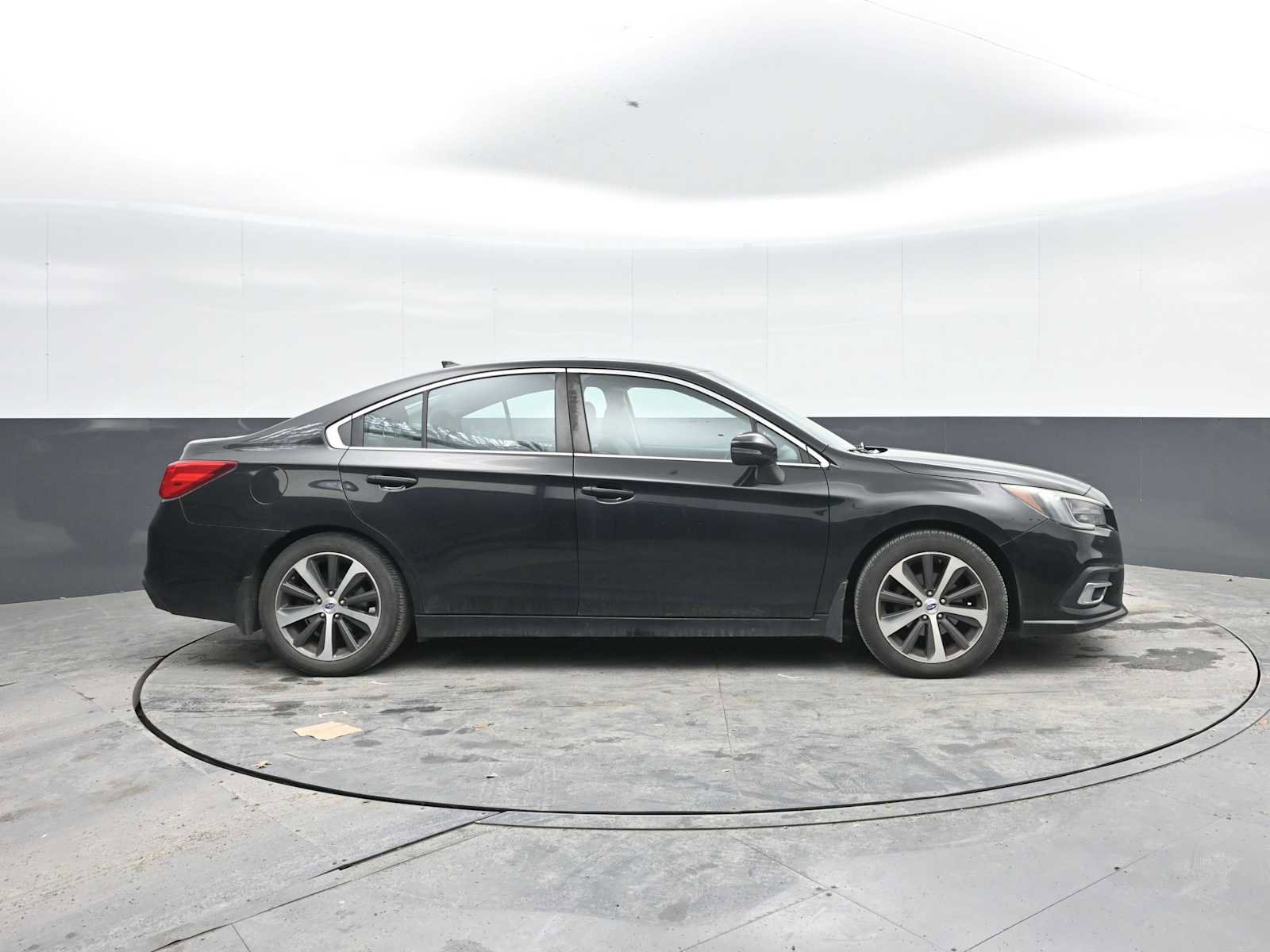 Used 2018 Subaru Legacy 2.5i Limited AWD/4WD image 9