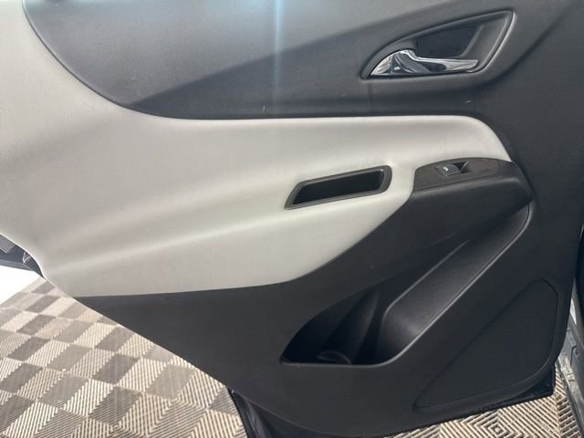 Used 2023 Chevrolet Equinox LS AWD/4WD image 23