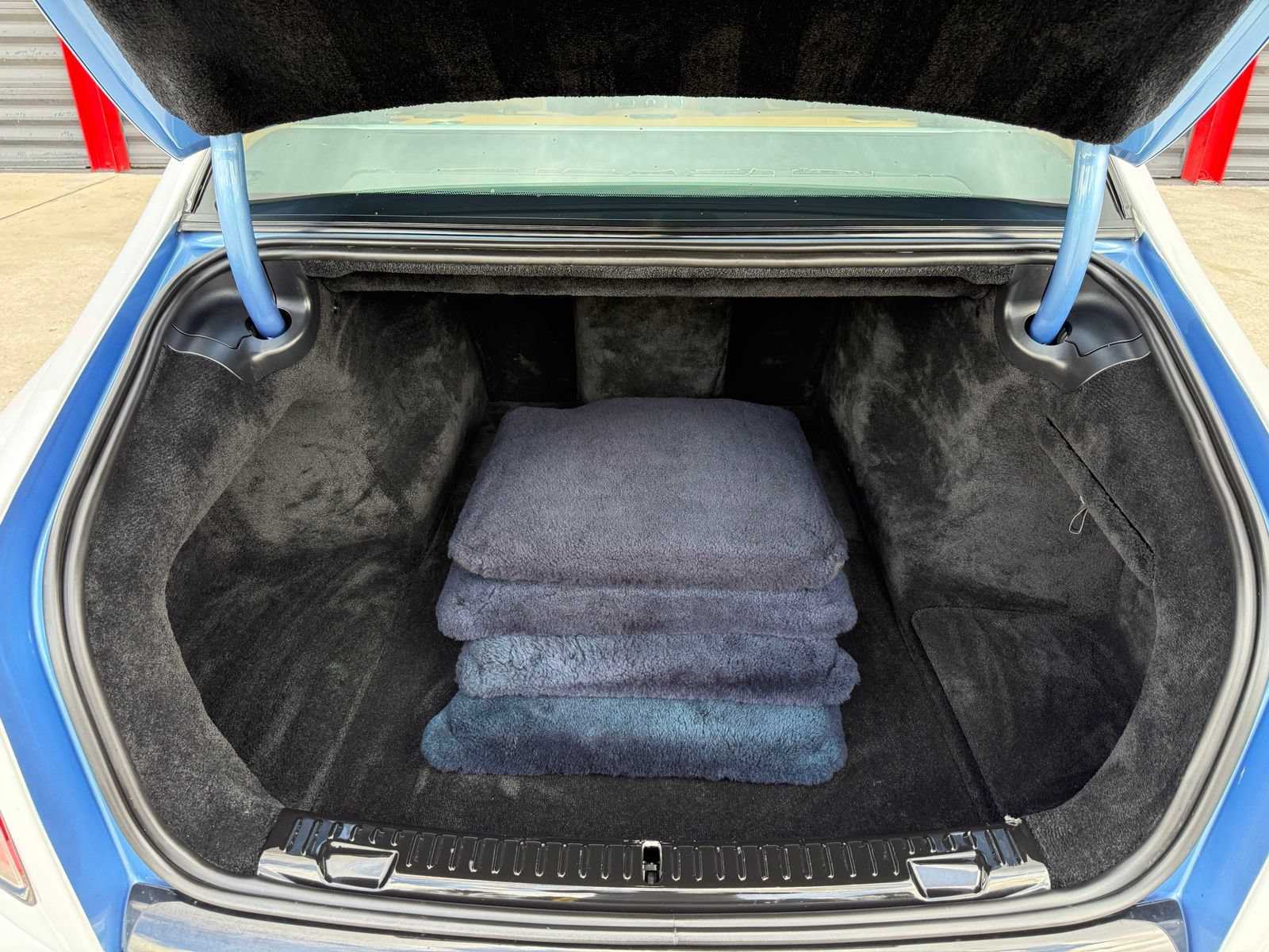 Used 2018 Rolls-Royce Phantom Extended Wheelbase RWD image 39