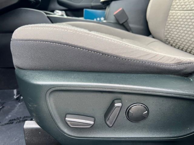 Used 2022 Ford Escape SE image 20