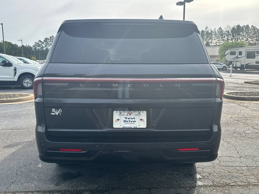 New 2025 Lincoln Navigator L Reserve AWD/4WD image 6
