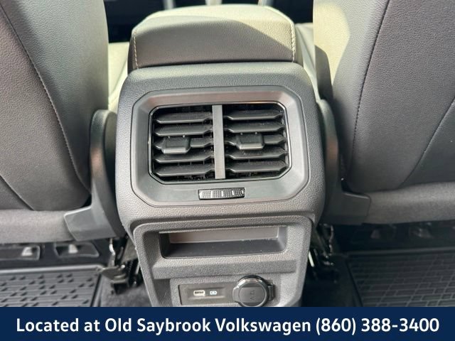 Certified 2023 Volkswagen Tiguan SE w/ Panoramic Sunroof Package AWD/4WD image 13