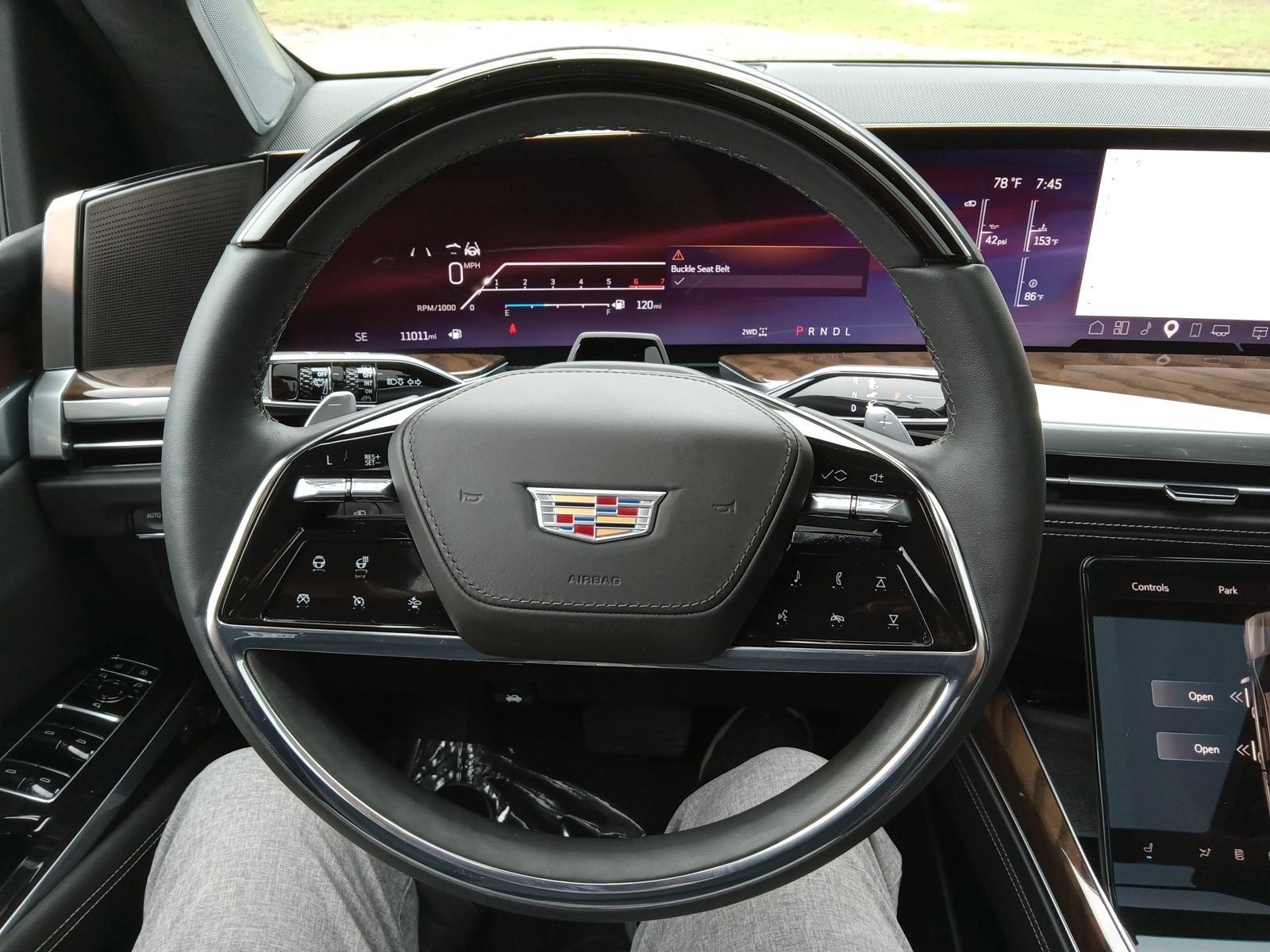 Certified 2026 Cadillac Escalade Platinum Sport AWD/4WD image 14