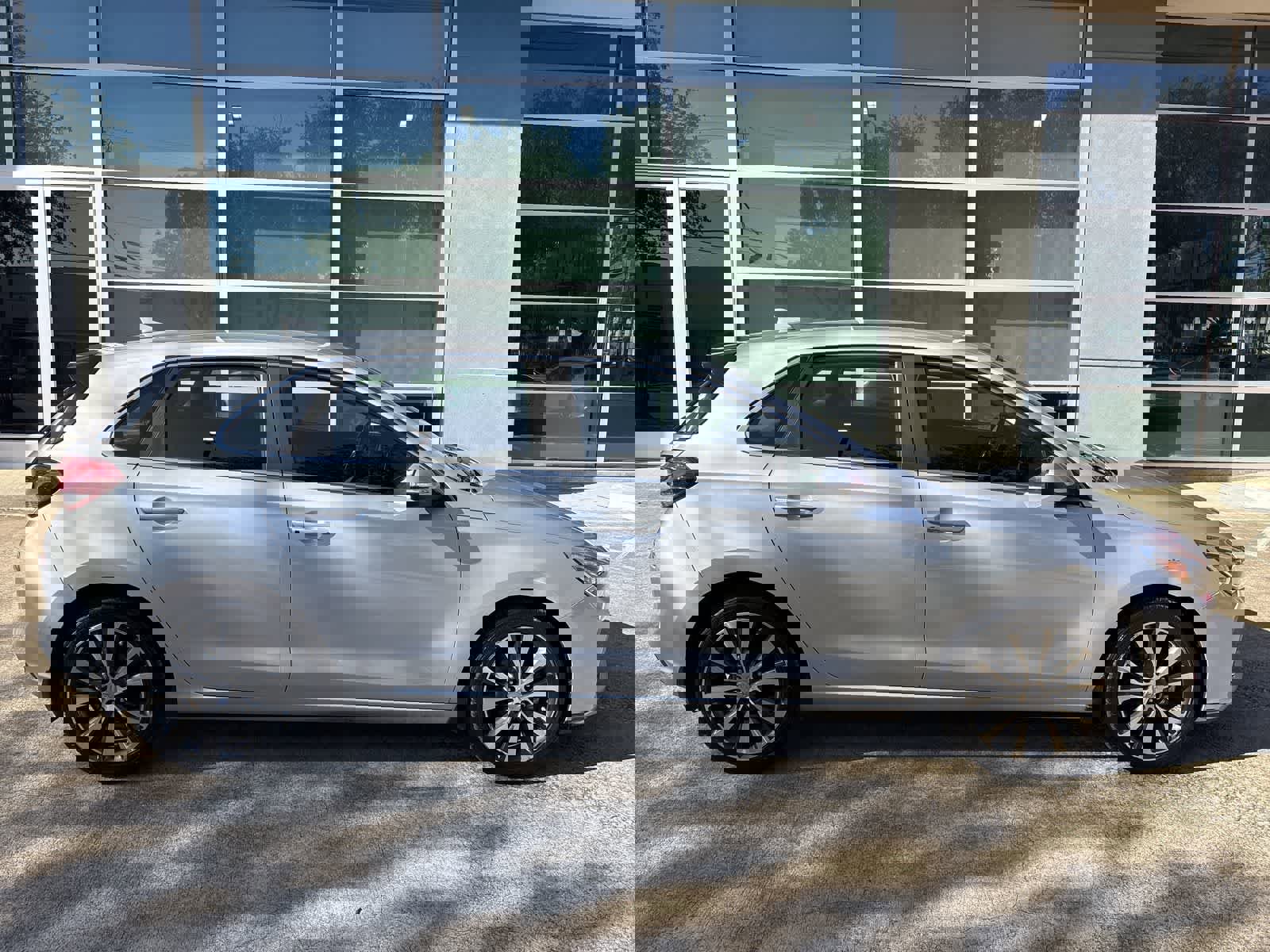 Used 2018 Hyundai Elantra GT w/ Style Package 02 image 24