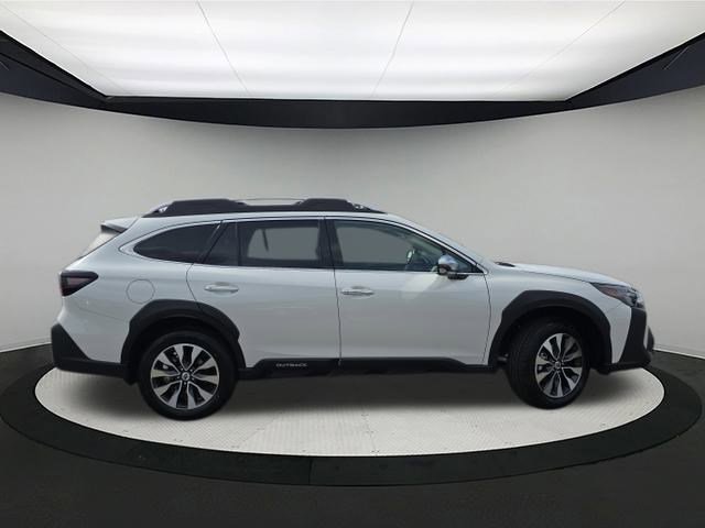 New 2025 Subaru Outback Touring image 8