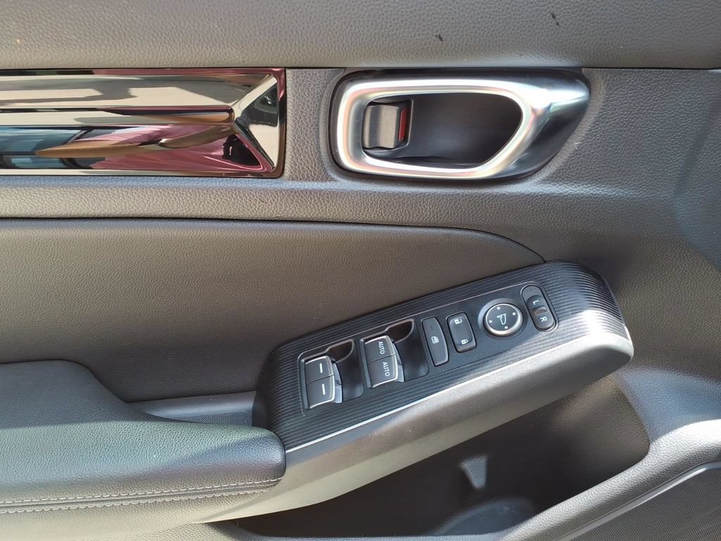 Used 2024 Honda Civic Sport Touring image 11