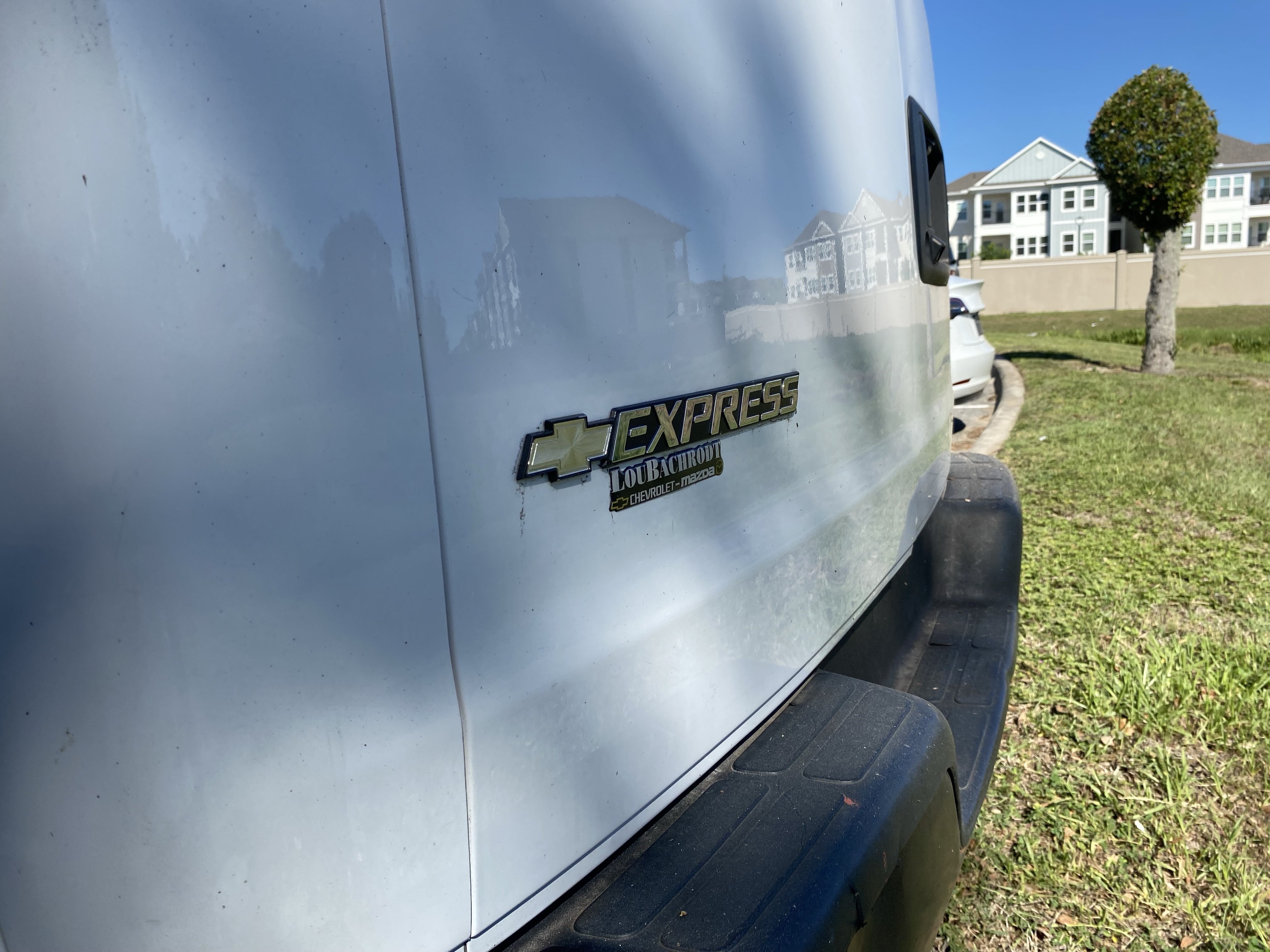 Used 2019 Chevrolet Express 2500 RWD image 22