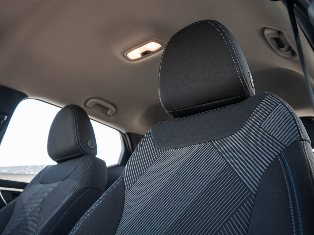 New 2027 Chevrolet Bolt LT w/ Comfort Package image 18
