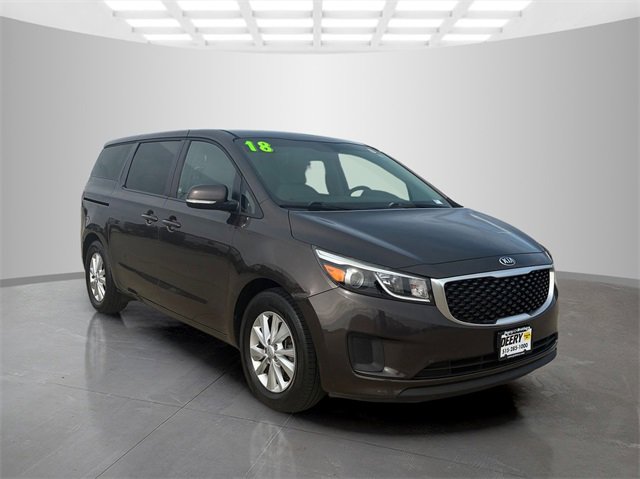Used 2018 Kia Sedona LX image 2