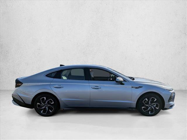 Used 2024 Hyundai Sonata SEL FWD image 4
