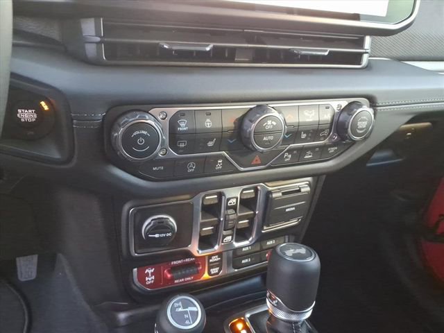 New 2026 Jeep Wrangler Unlimited Rubicon w/ Safety Group image 19