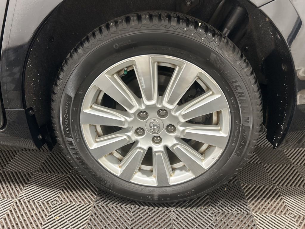 Used 2017 Toyota Sienna LE image 36