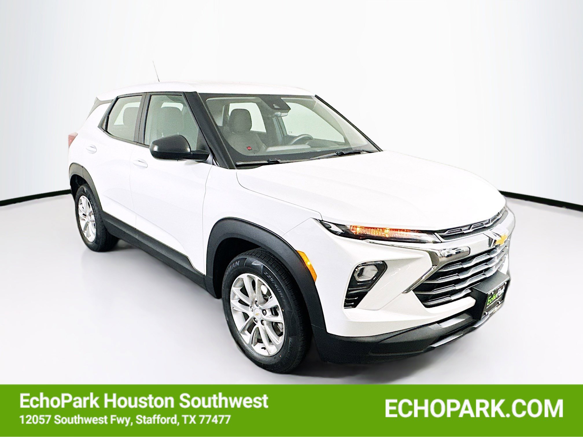 Used 2024 Chevrolet TrailBlazer LS image 1