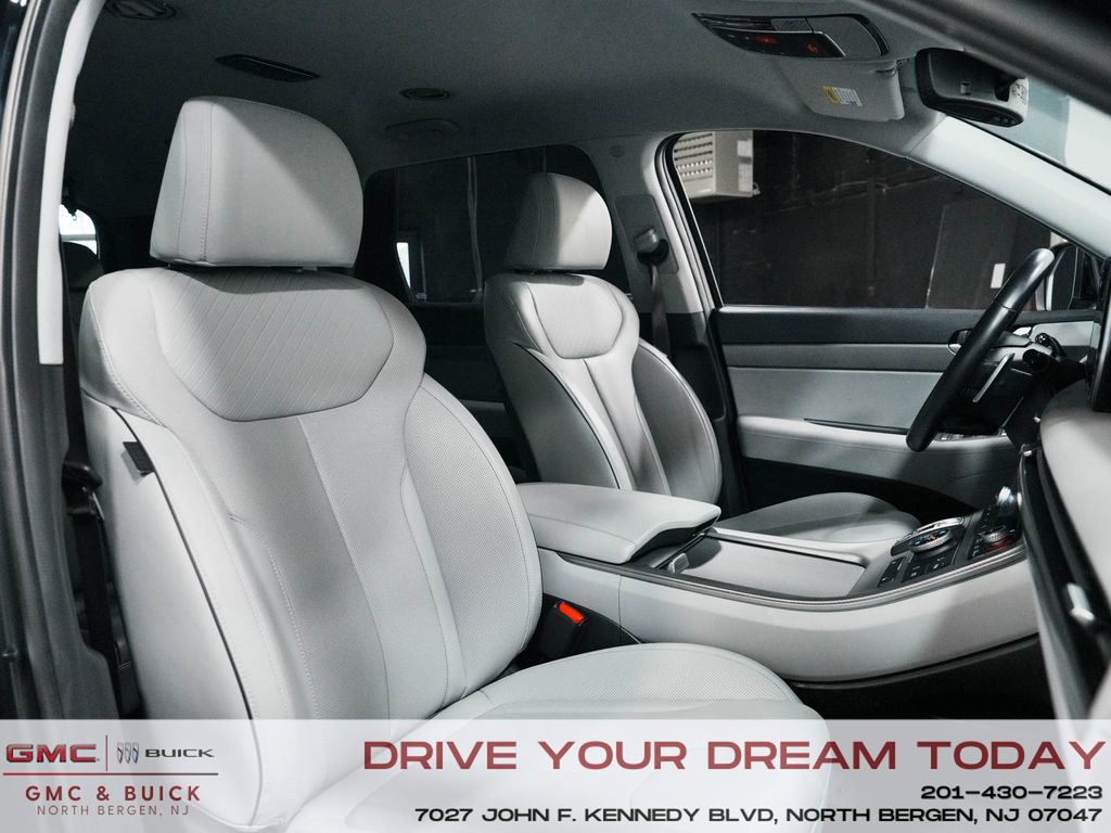 Used 2023 Hyundai Palisade SEL image 40