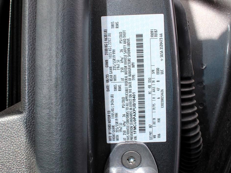 Used 2023 Ford Escape ST-Line Elite image 11