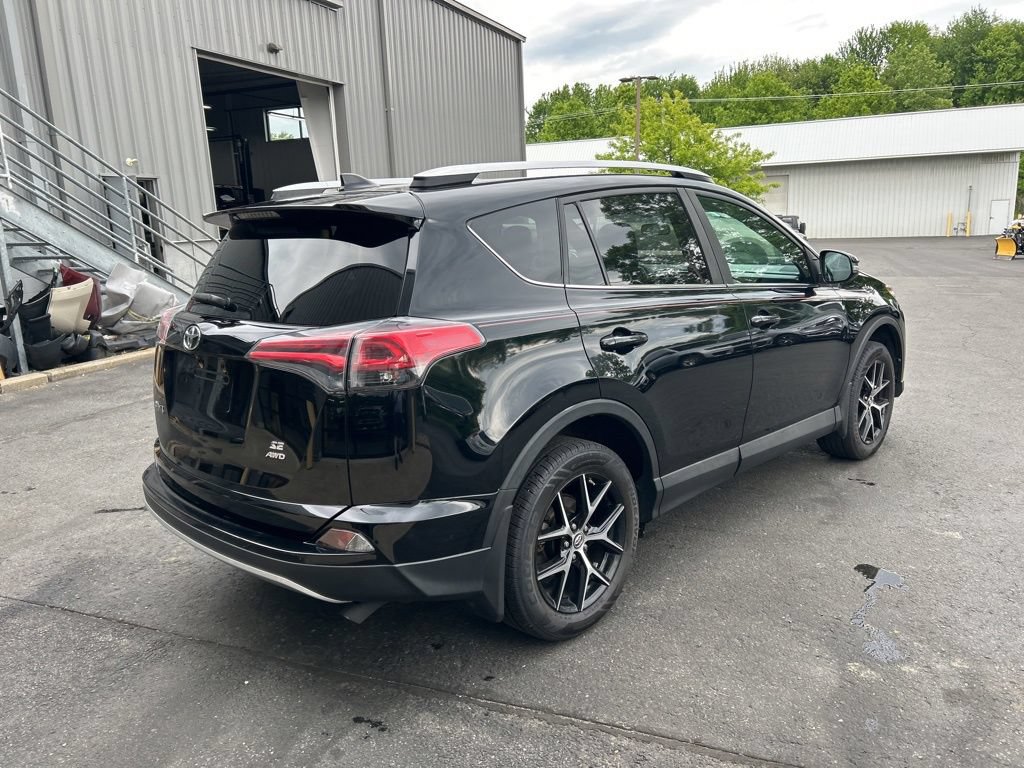 Used 2016 Toyota RAV4 SE AWD/4WD image 4