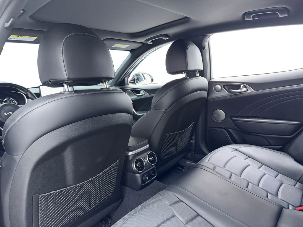 Used 2023 Kia Stinger GT2 image 41