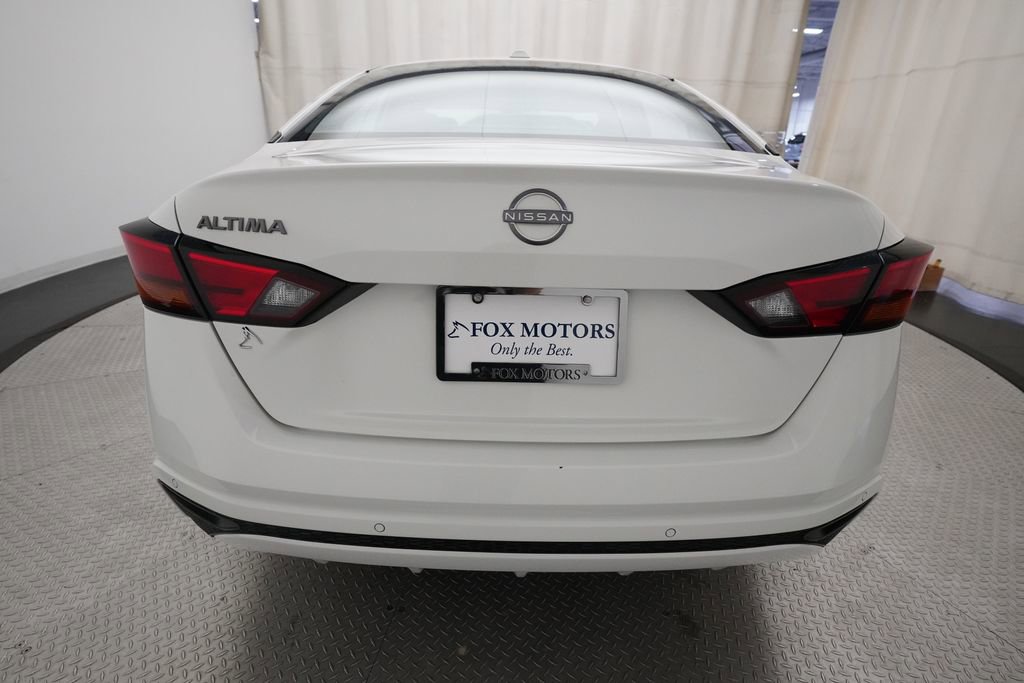 Used 2025 Nissan Altima 2.5 SV FWD image 25
