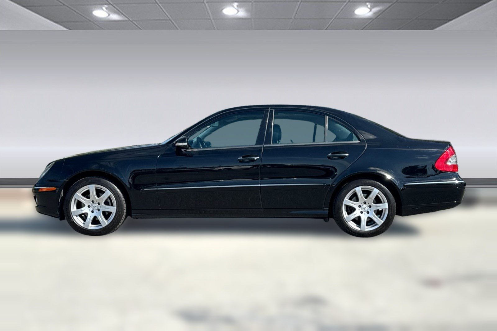 Used 2007 Mercedes-Benz E 350 Sedan image 2