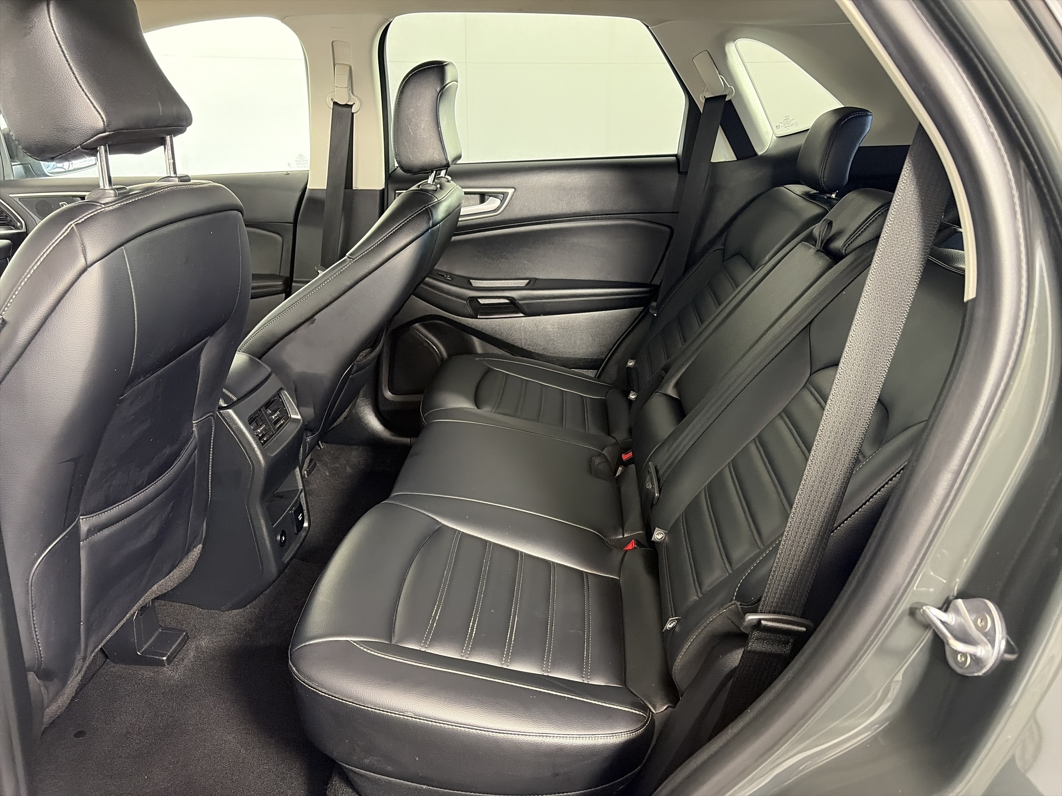 Used 2024 Ford Edge SEL w/ Convenience Package AWD/4WD image 7