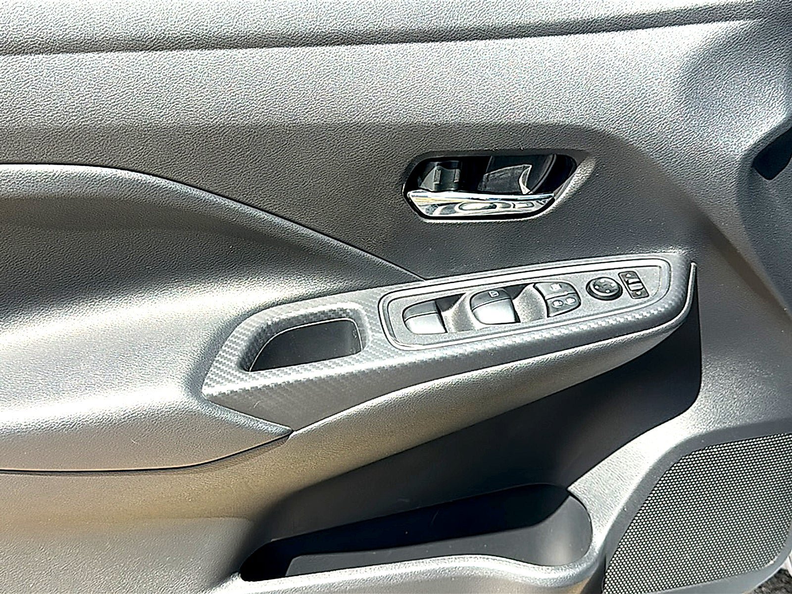 Certified 2025 Nissan Versa SV w/ Trunk Package FWD image 16