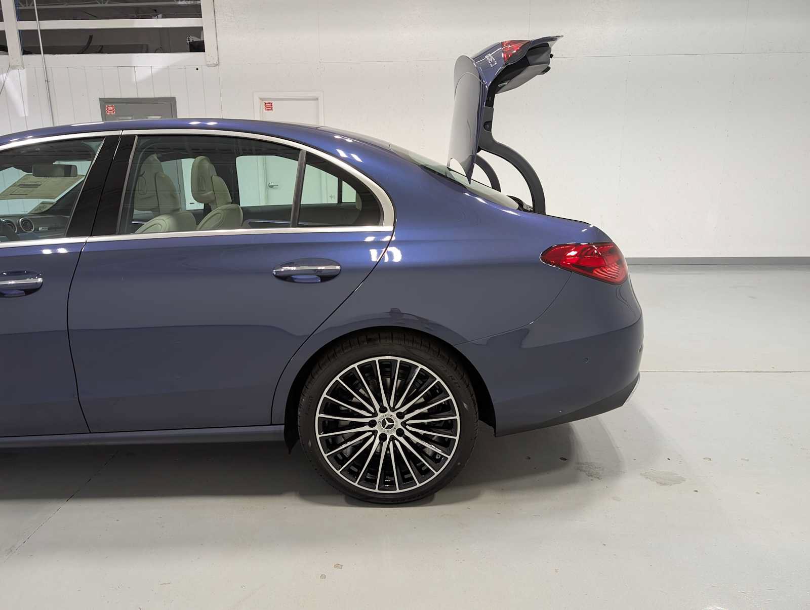 New 2026 Mercedes-Benz C 300 4MATIC Sedan image 9