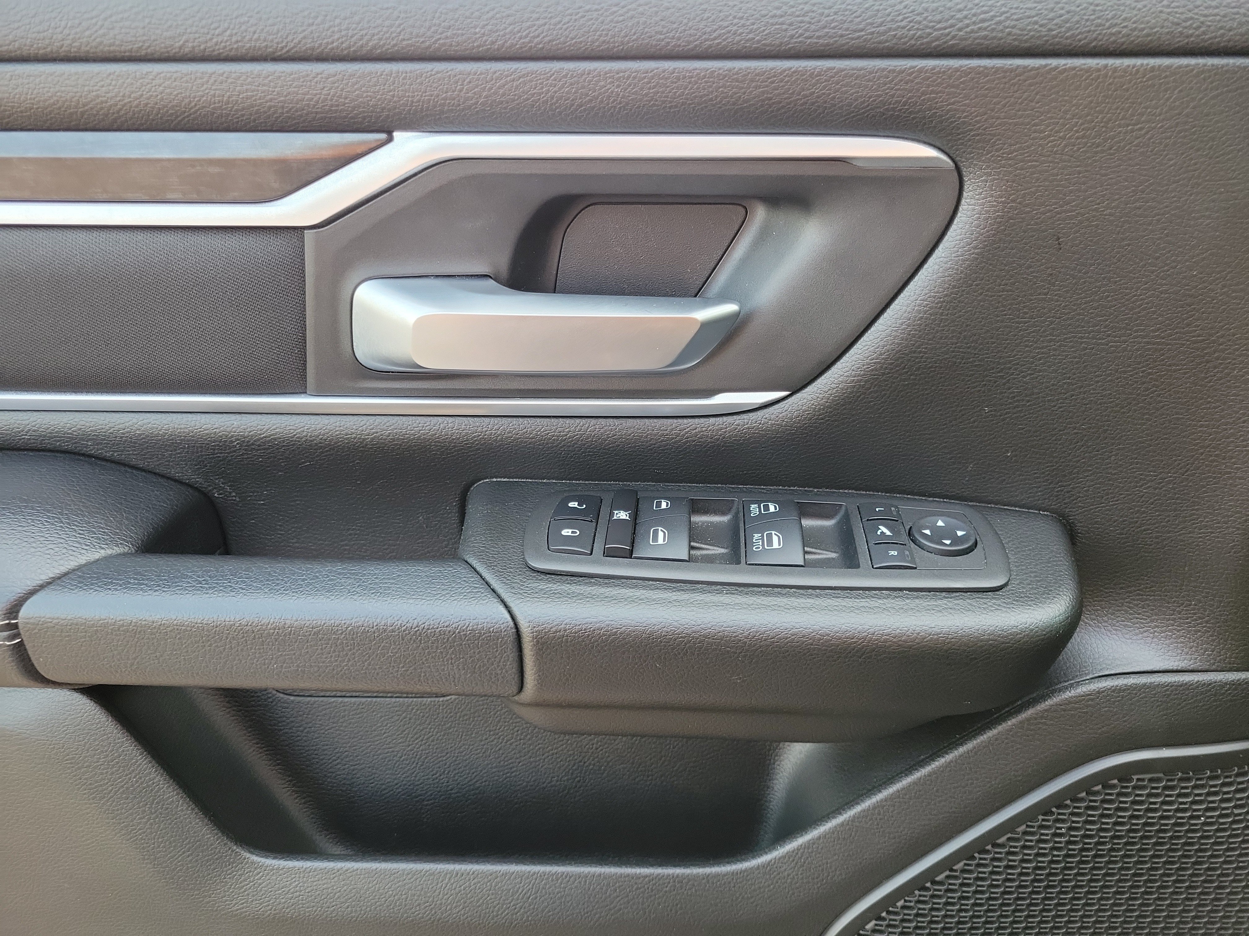Used 2023 RAM 1500 Big Horn AWD/4WD image 17