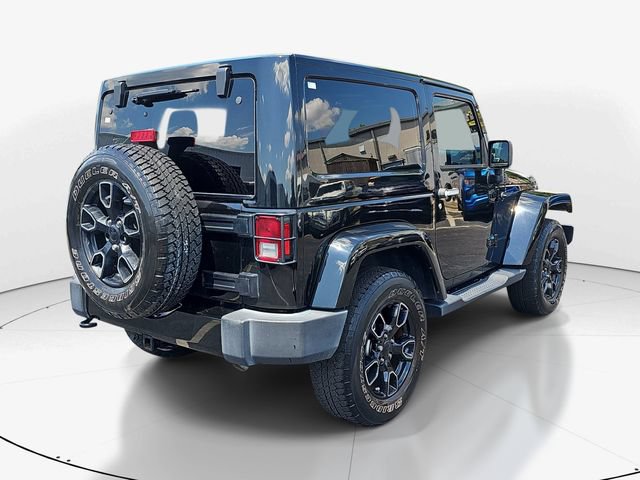 Used 2018 Jeep Wrangler Sahara AWD/4WD image 4