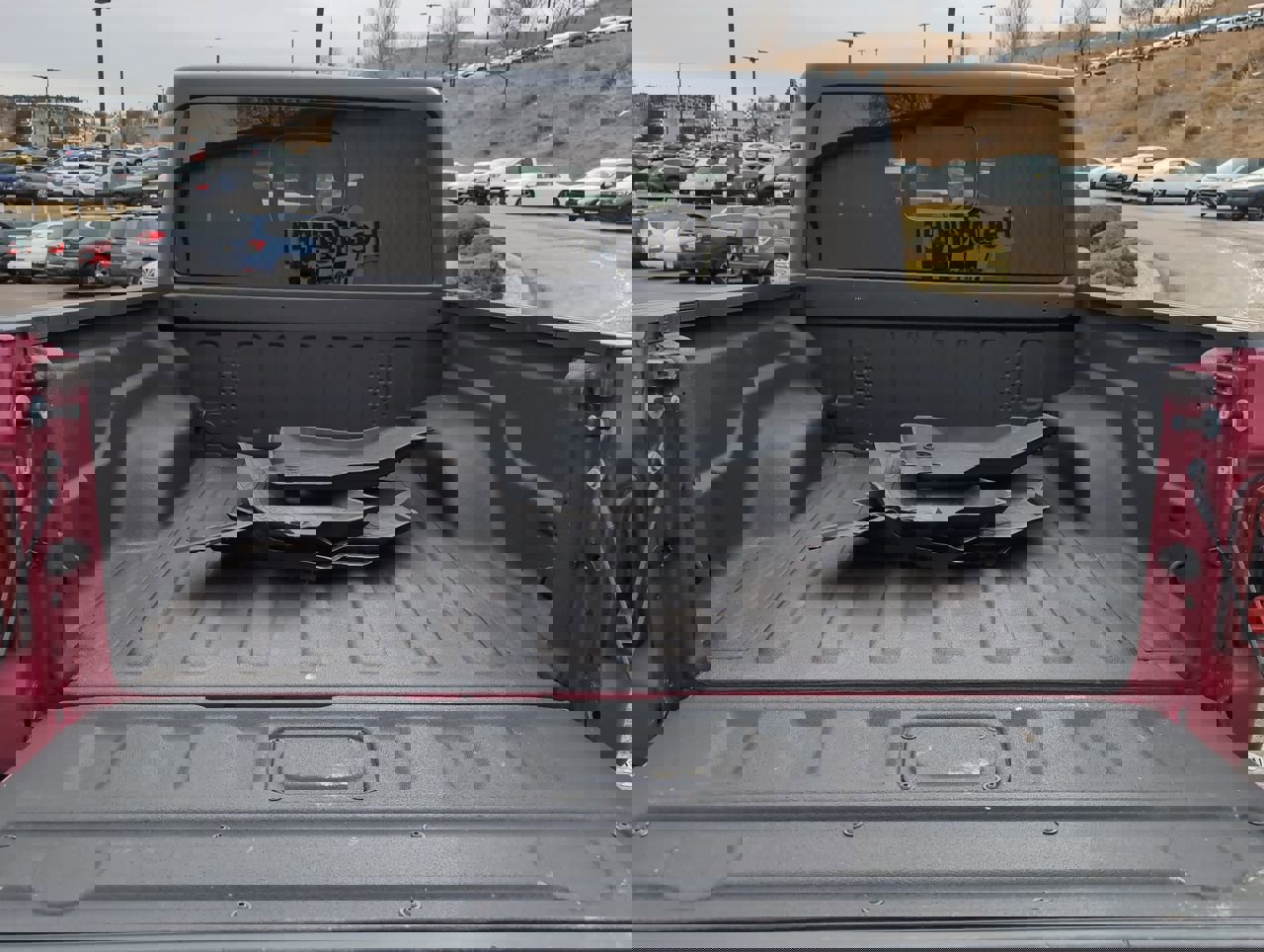 Used 2024 Jeep Gladiator Sport image 14