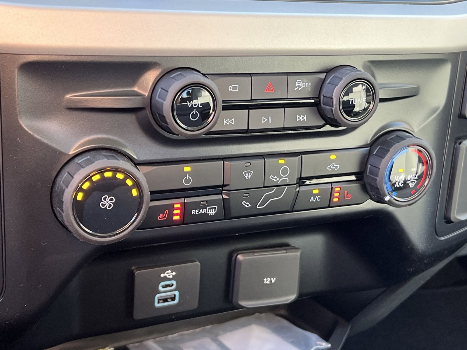 New 2026 Ford F450 XLT w/ XLT Premium Package image 21