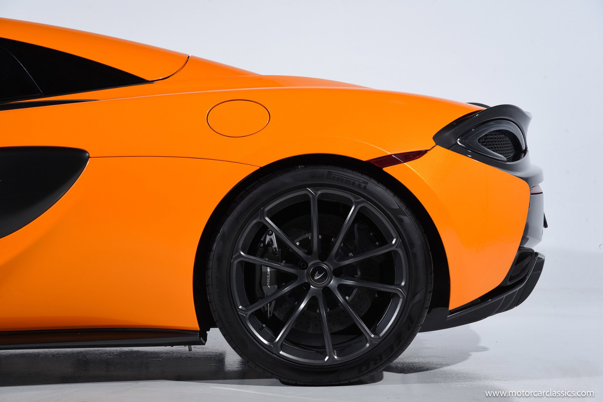Used 2020 McLaren 570S Spider image 30