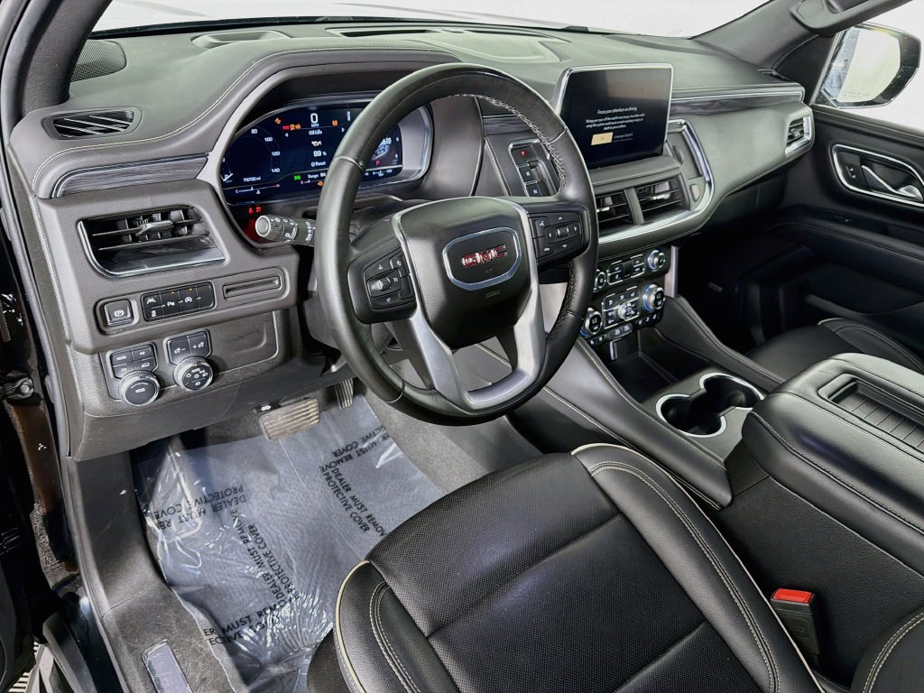 Used 2024 GMC Yukon SLT AWD/4WD image 9