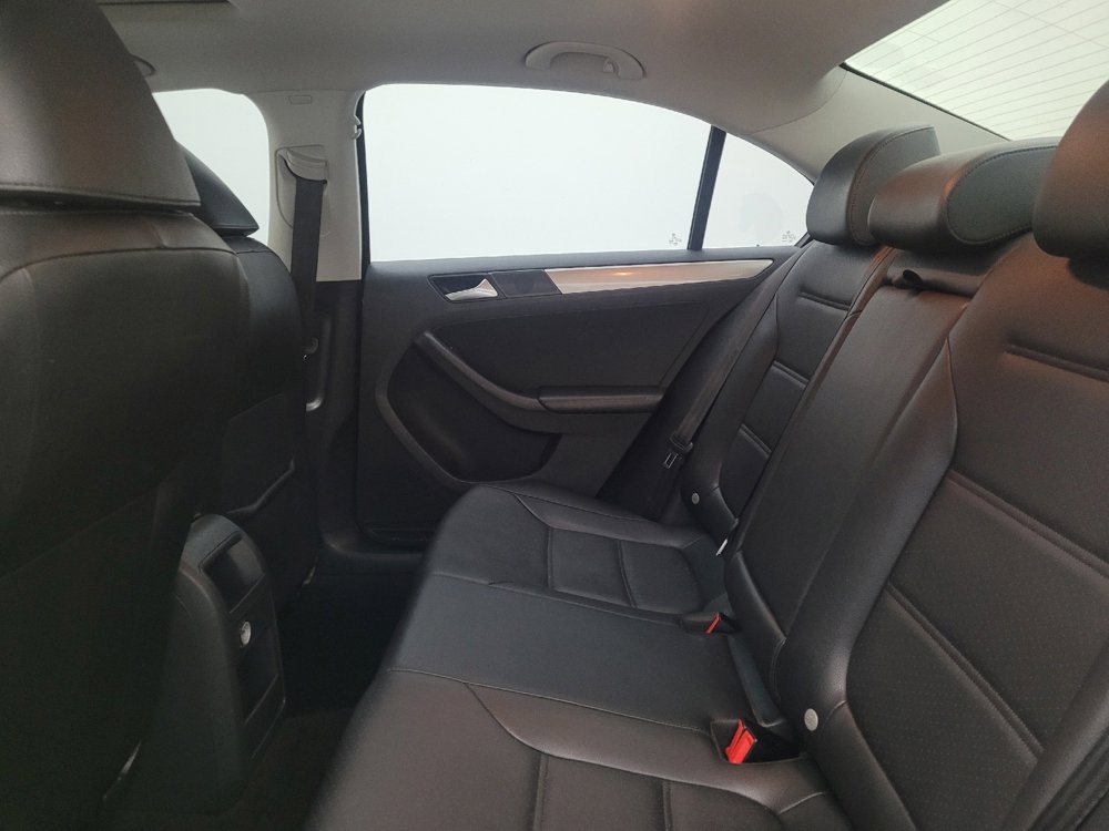 Used 2018 Volkswagen Jetta SE image 18