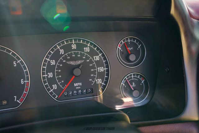 Used 1998 Aston Martin DB7 Volante image 32