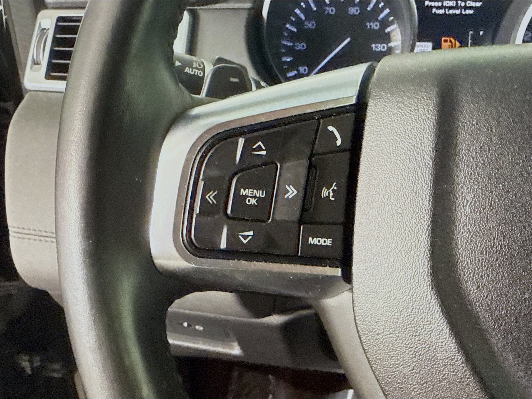 Used 2016 Land Rover Discovery Sport HSE AWD/4WD image 14
