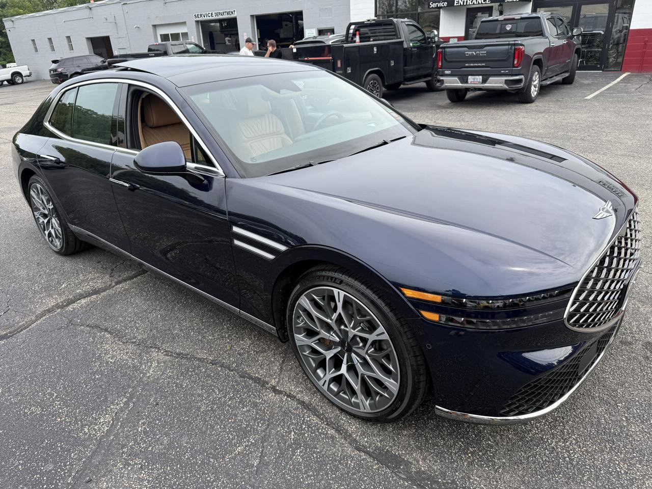 Used 2025 Genesis G90 3.5T AWD/4WD image 22