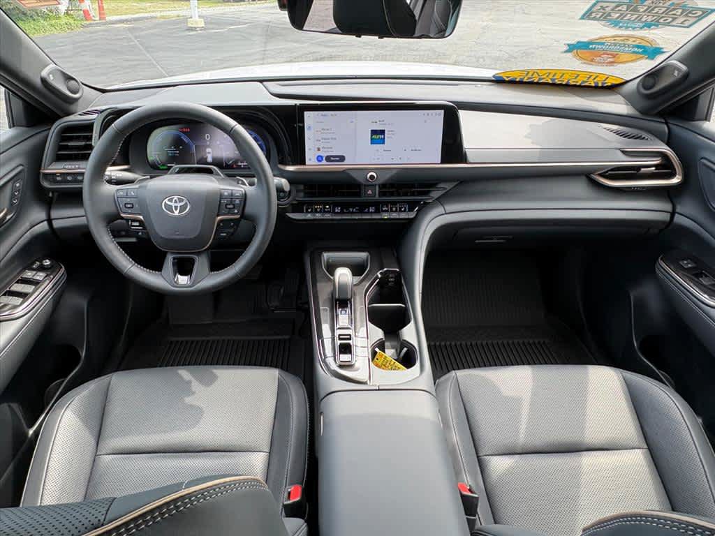Used 2025 Toyota Crown Signia w/ Advanced Technology Package AWD/4WD image 11