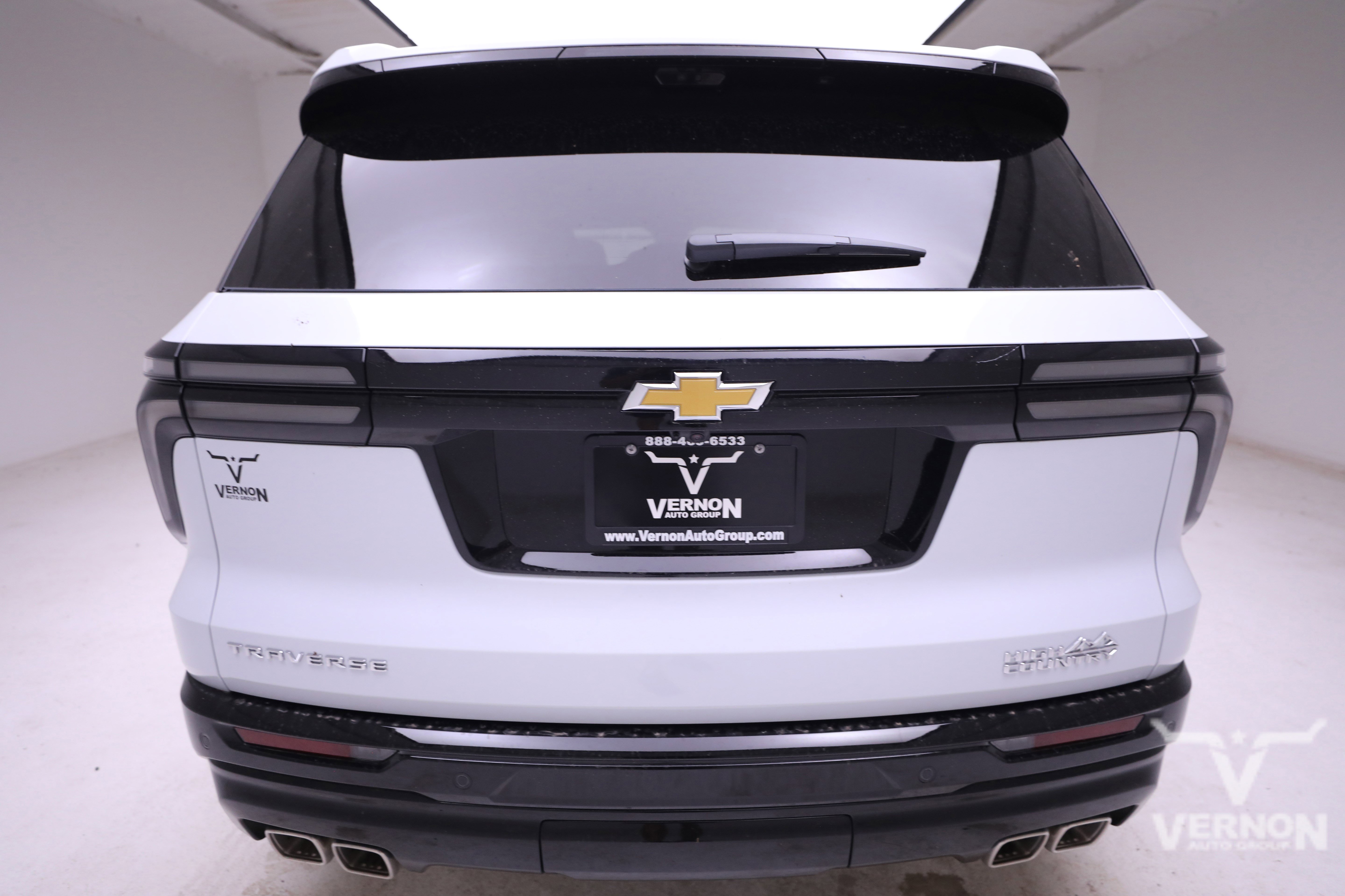 New 2026 Chevrolet Traverse High Country w/ LPO, Floor Liner Package image 4