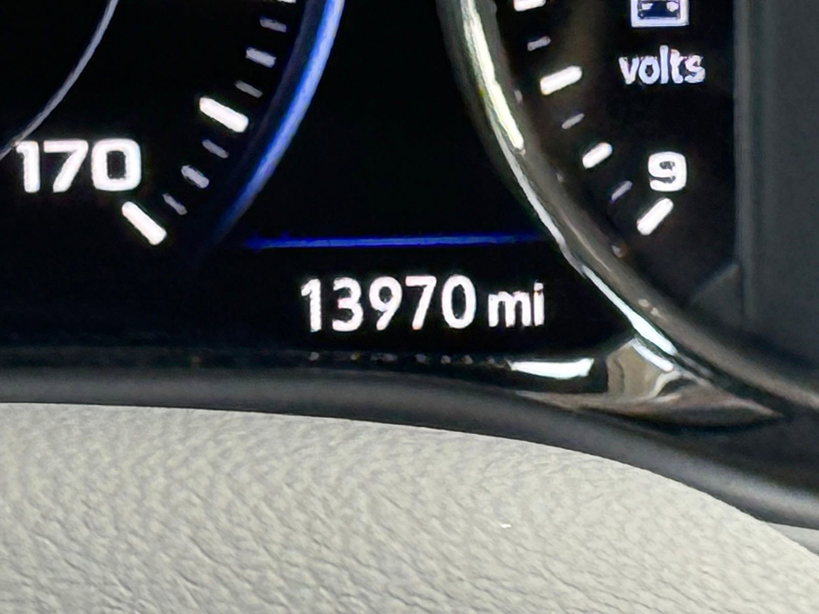 Used 2023 GMC Acadia Denali image 41