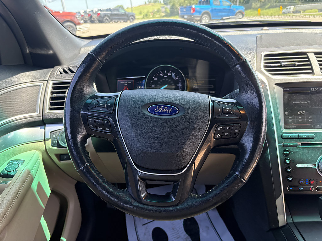 Used 2016 Ford Explorer Limited AWD/4WD image 24