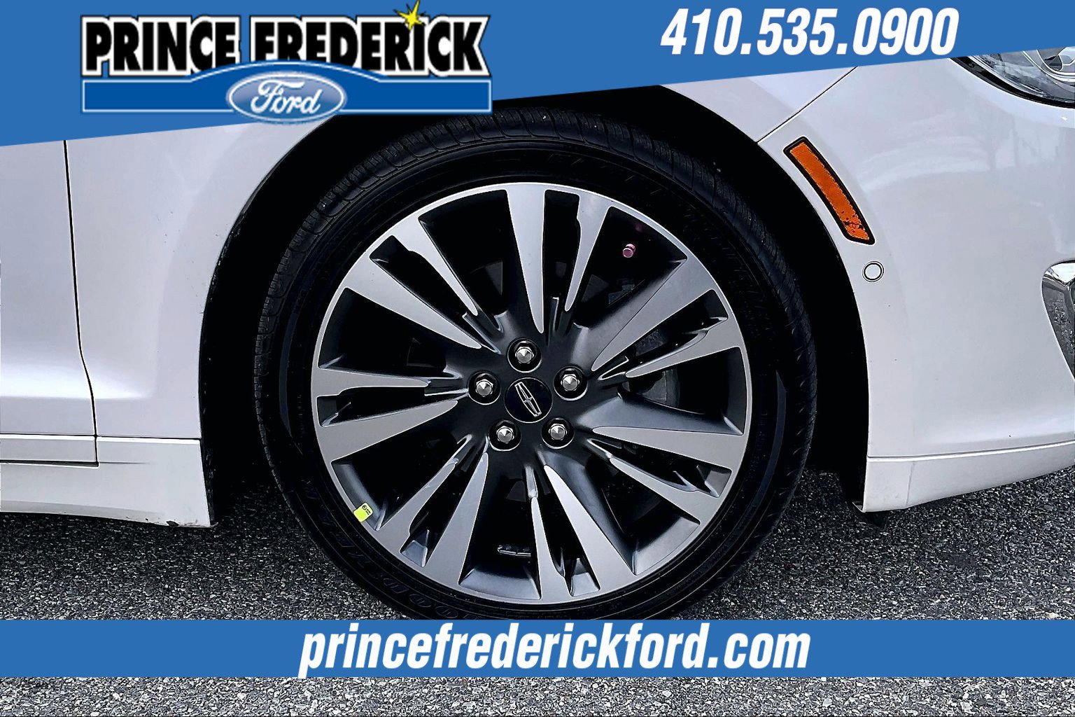 Used 2020 Lincoln MKZ Reserve image 9