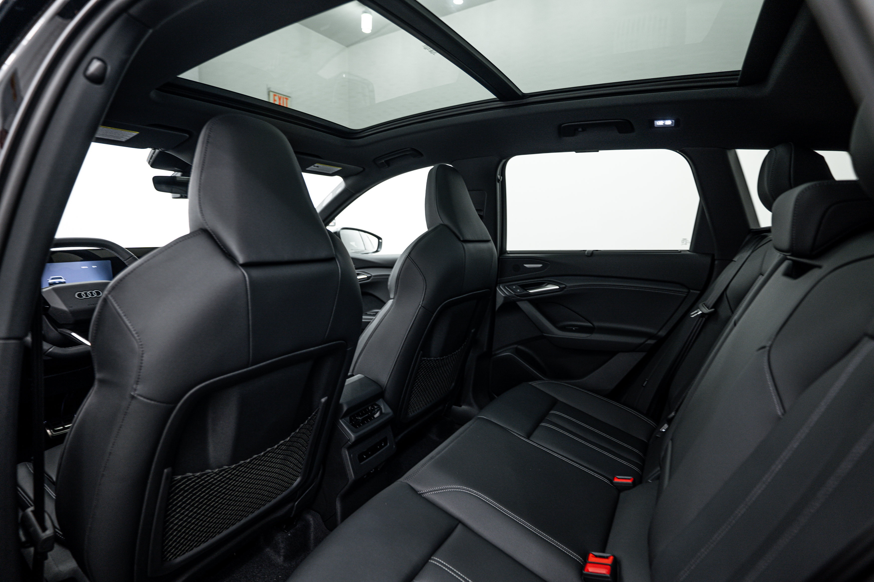 New 2027 Audi SQ6 e-tron Premium Plus AWD/4WD image 20