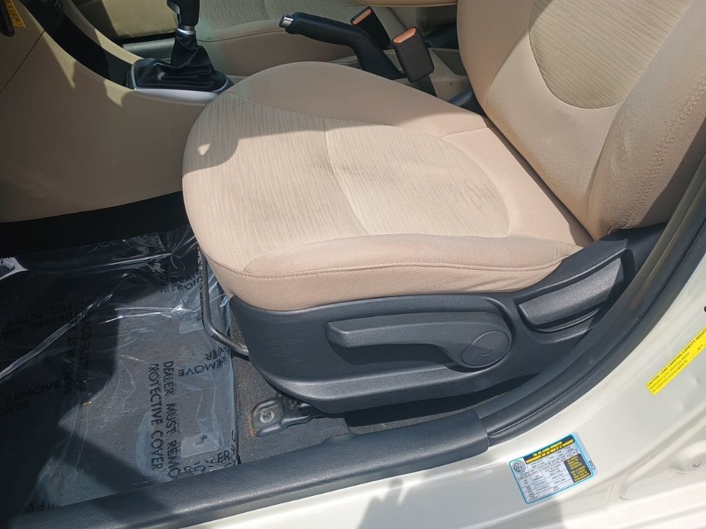 Used 2016 Hyundai Accent SE FWD image 12