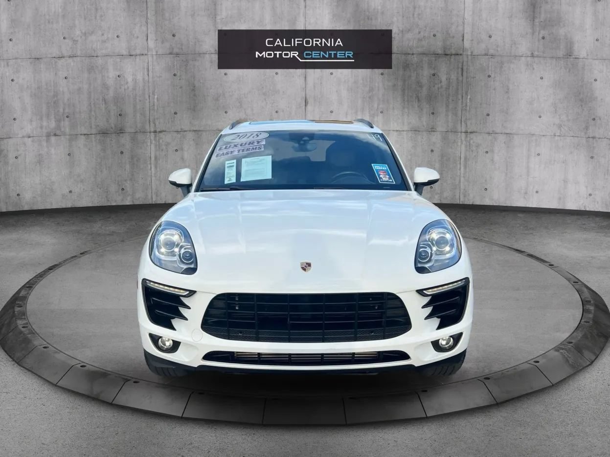 Used 2018 Porsche Macan Sport Edition AWD/4WD image 2