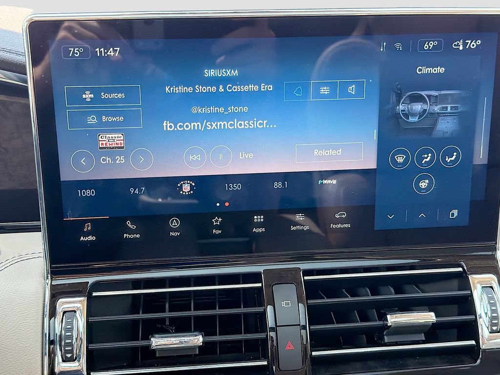 Used 2023 Lincoln Navigator Reserve AWD/4WD image 17