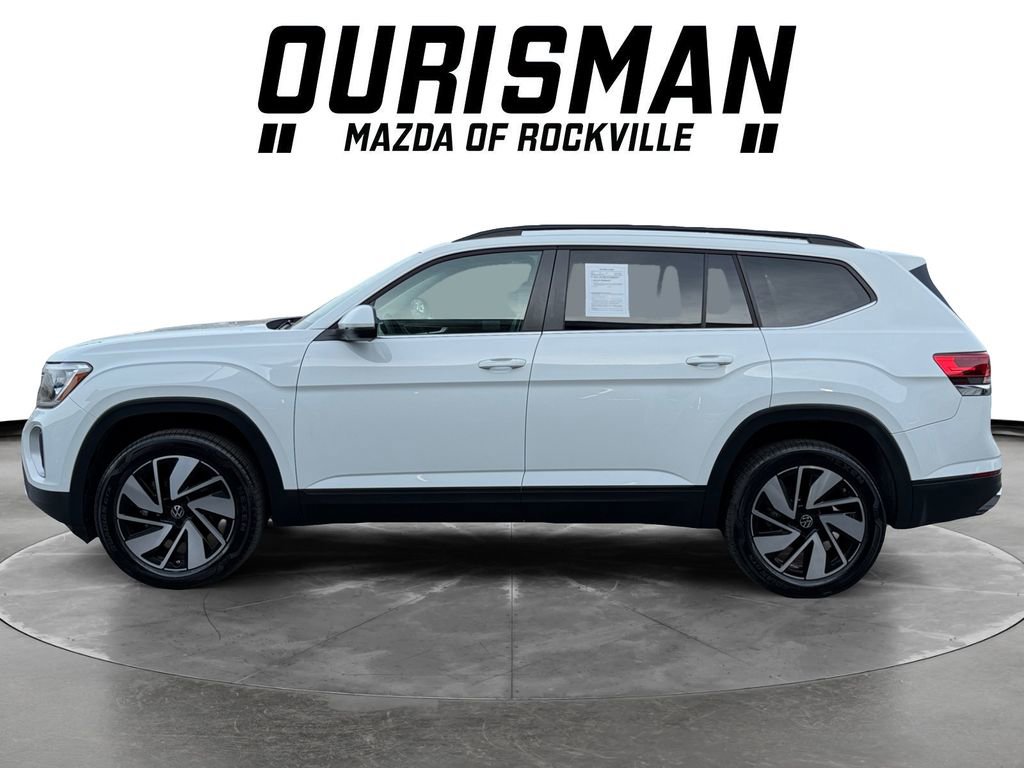 Used 2025 Volkswagen Atlas SE image 3