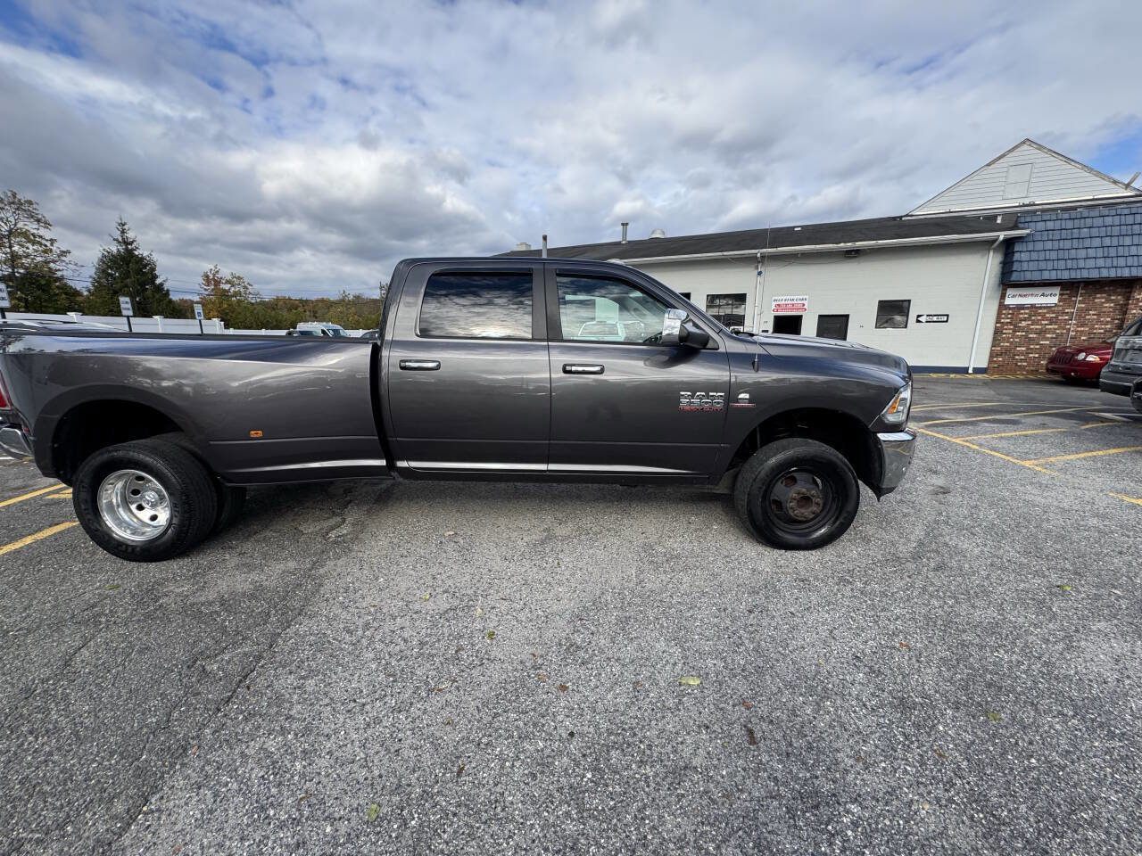 Used 2016 RAM 3500 Laramie image 25