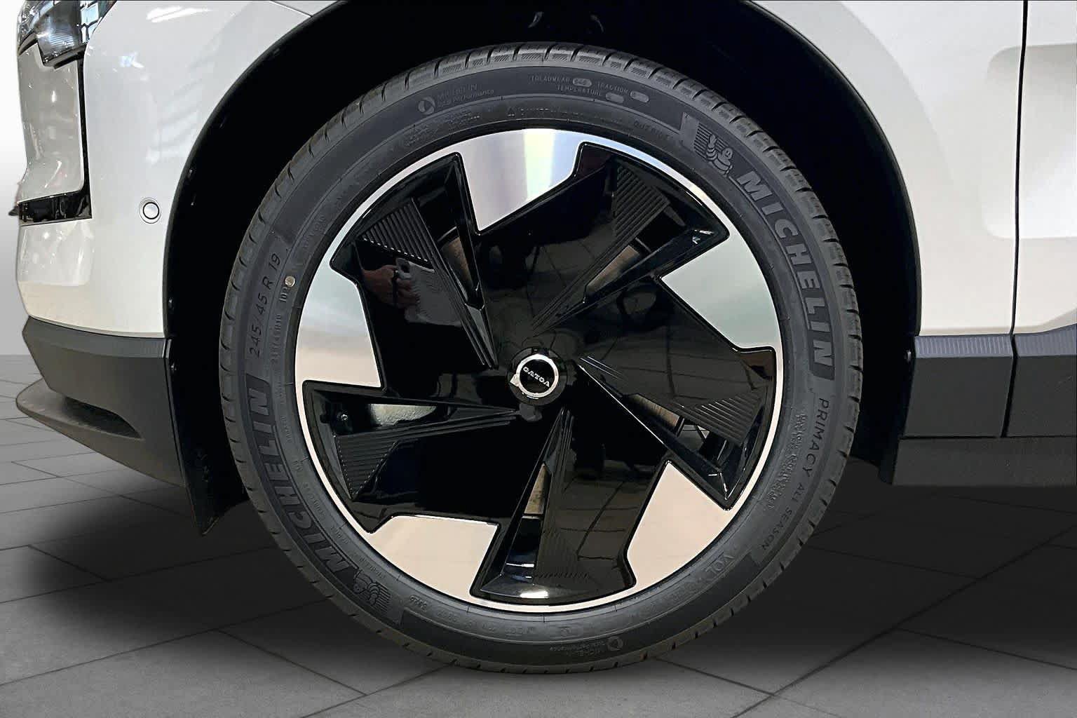 New 2026 Volvo EX30 Ultra w/ Protection Package AWD/4WD image 16