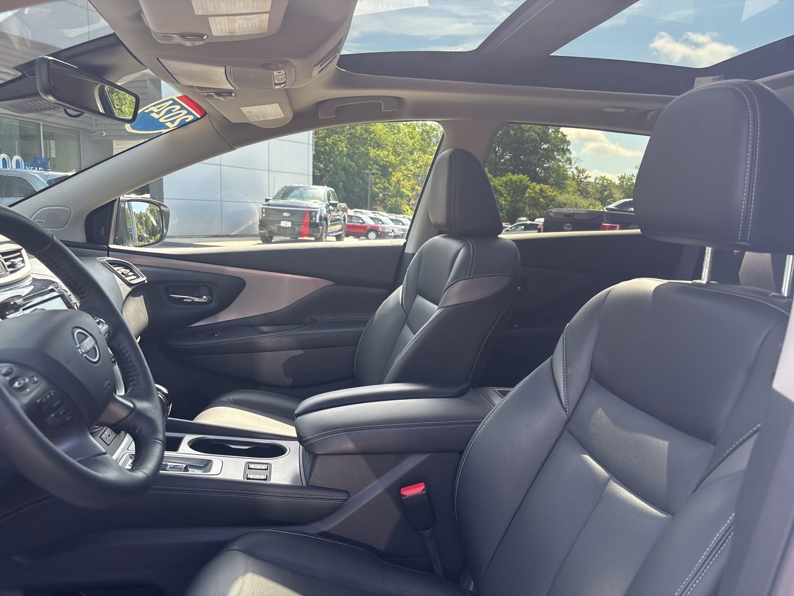 Used 2024 Nissan Murano SL image 10